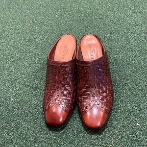 Sesto Meucci Mules; Like New